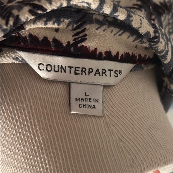 Patterned Blouse - Picture 2 of 3